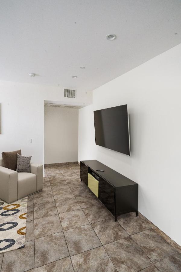 New Luxury Hollywood Sign View- Condo ロサンゼルス エクステリア 写真