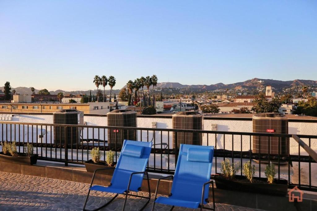 New Luxury Hollywood Sign View- Condo ロサンゼルス エクステリア 写真